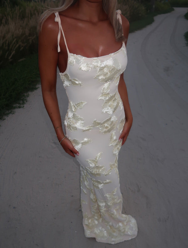 Vestido floral sin tirantes